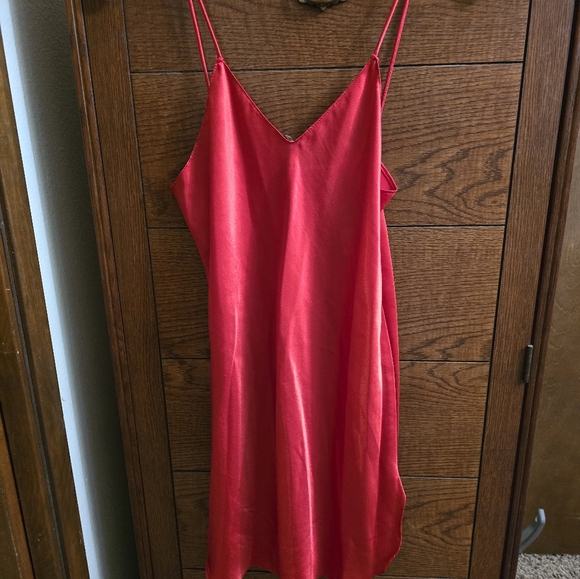 Red satin look nightgown and half robe. - Picture 2 of 9